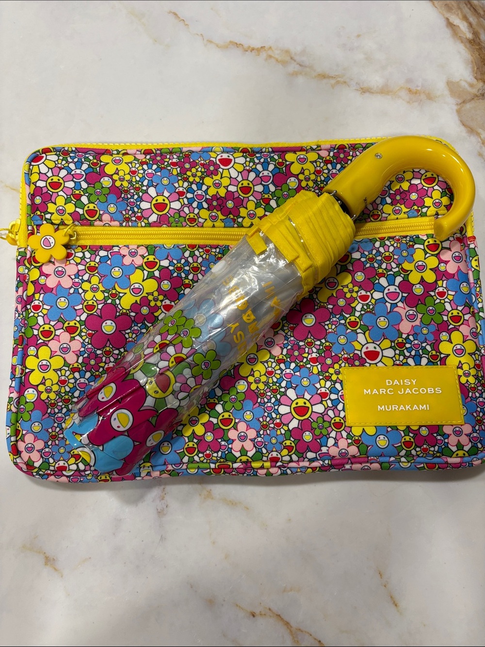 Marc Jacobs Daisy Murakami Umbrella in Yellow & Multicolor Floral & Laptop Case